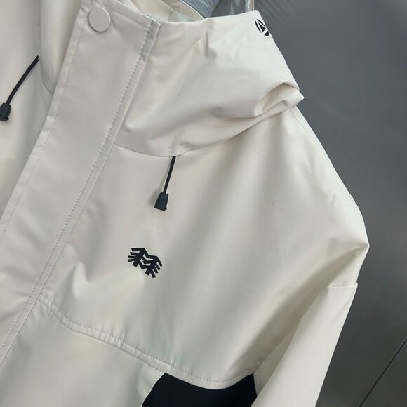 Kolon Sport Black And White Hooded Jacket - Picture 5 of 8